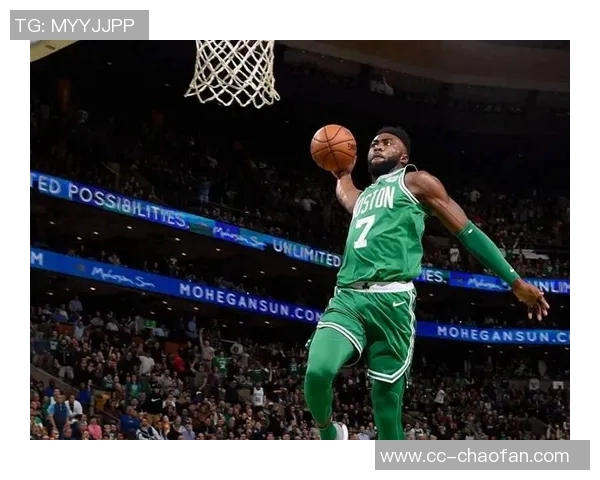 路威称赞杰伦布朗为12月最佳球员东部无人能敌的杰出表现引发关注 路威称赞杰伦布朗为12月最佳球员东部无人能敌的杰出表现引发关注